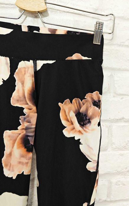 Kari Traa Дамски флорален клин за фитнес / тичане размер S