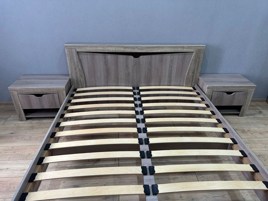 Продам двуспальную кровать