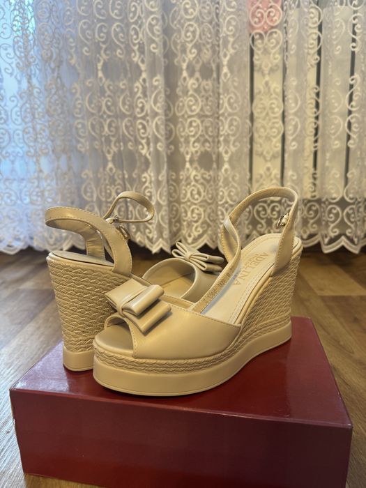 Босоножки летние