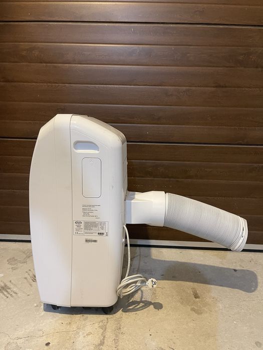 Aparat aer conditionat portabil