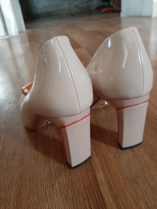 Туфли почти новые