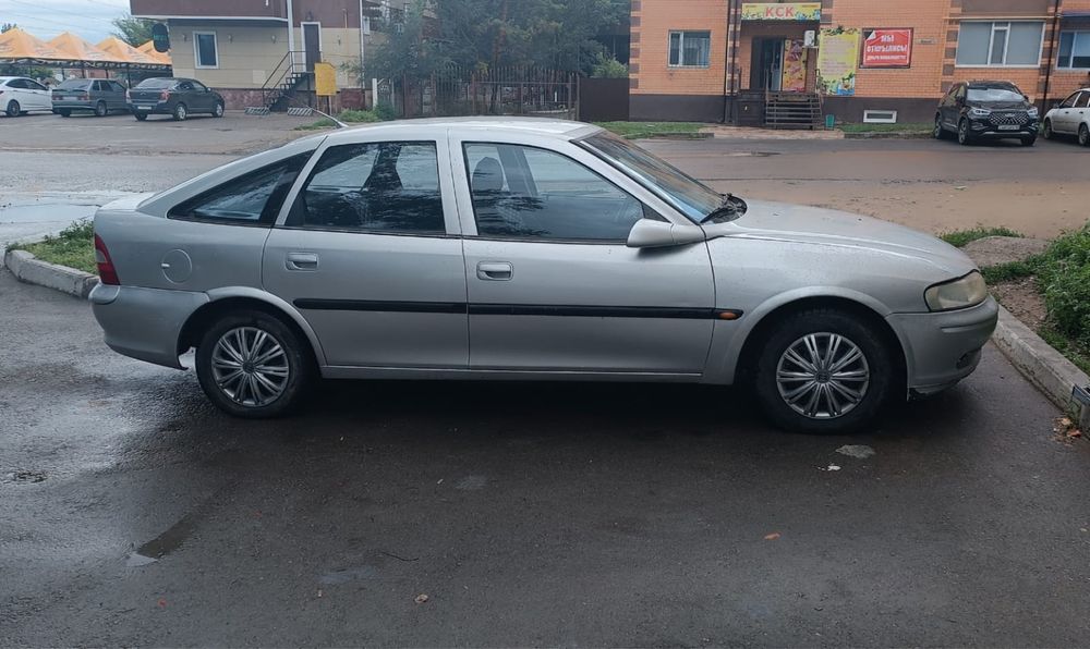 Продам машину Opel Vectra B