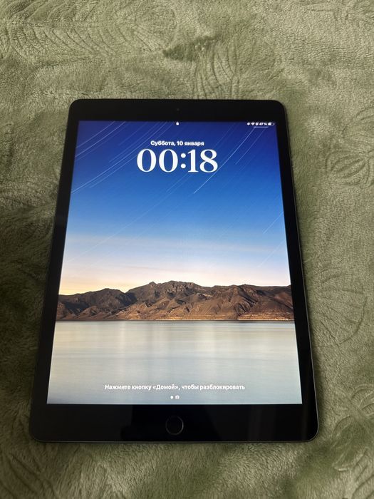 Ipad 8 (32 gb) WiFi + Cellular . С ручкой