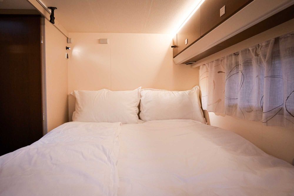 Inchirieri Autorulote Arad | Autorulota de inchiriat - 6 locuri