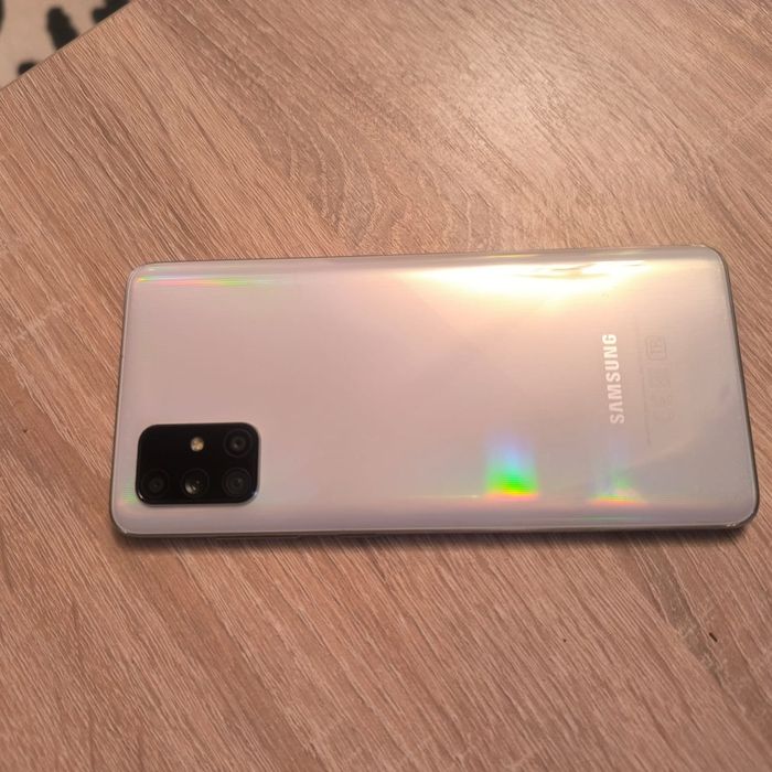 Смартфон в отличном состоянии