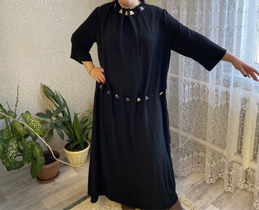 Продам новые платья