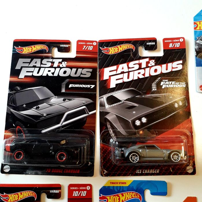 Lot masinute HotWheels, Dodge Charger, 11 piese + 1 bonus