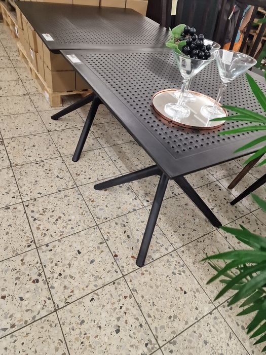 Masa / Mese  80×80 cm