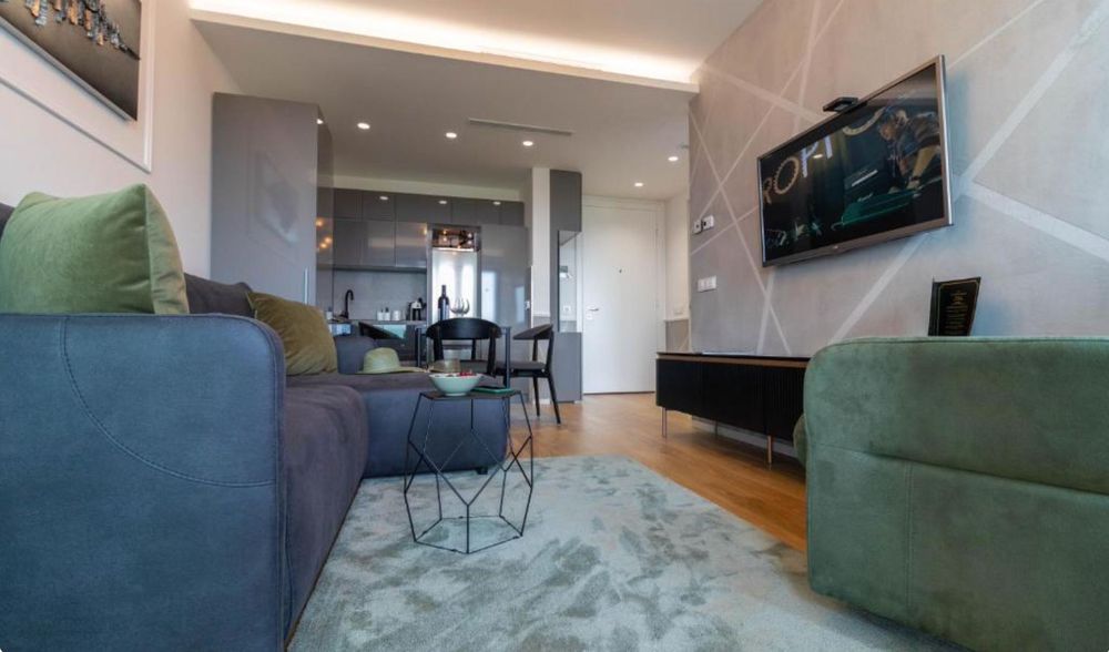 Дава се под наем Двустаен апартамент в София, Кръстова вада - 75 кв.м за 648.21 € - Снимка #1