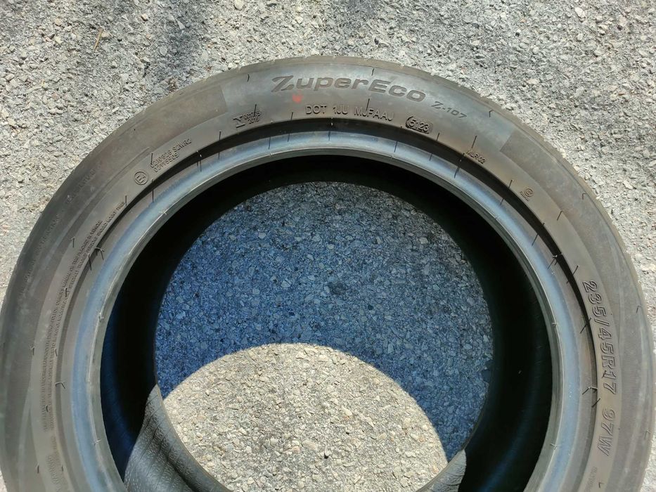 Летни гуми 235/45/17 ДОТ5123