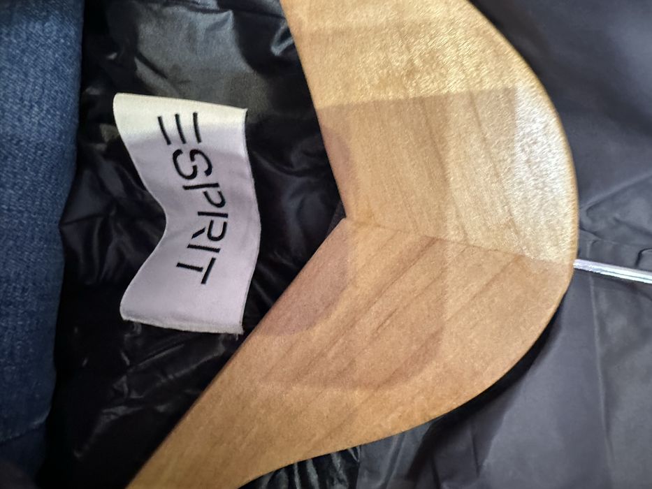 Палто с асиметрично закопчаване,като ново , с качулка