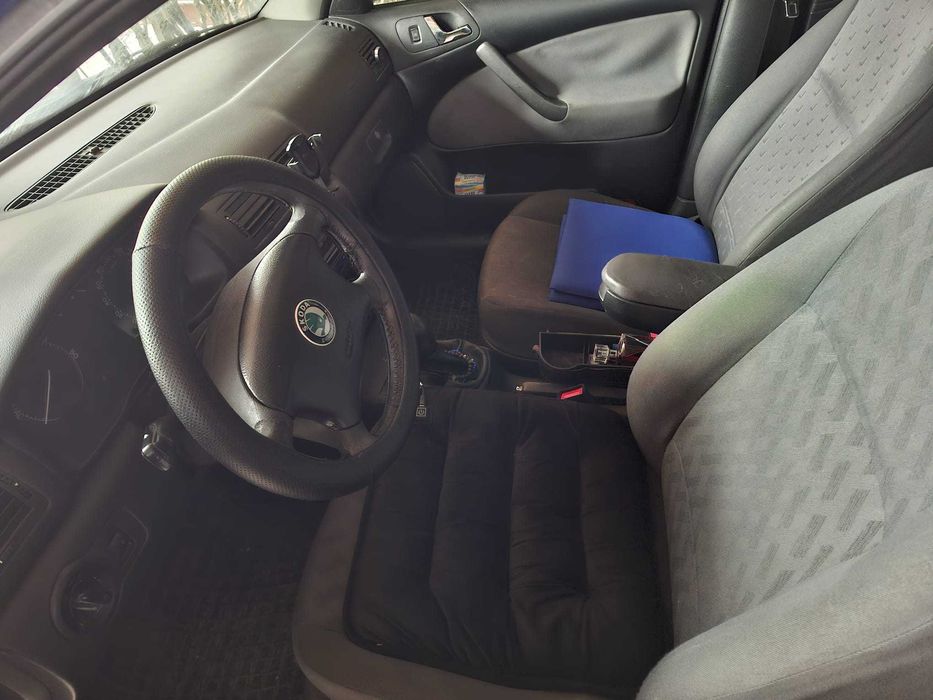 SKODA OCTAVIA, în stare f. bună, la 2.700 EURO (13.500 lei) negociabil