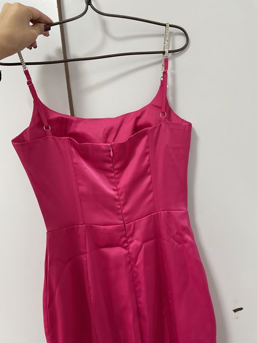 Продам новое платье