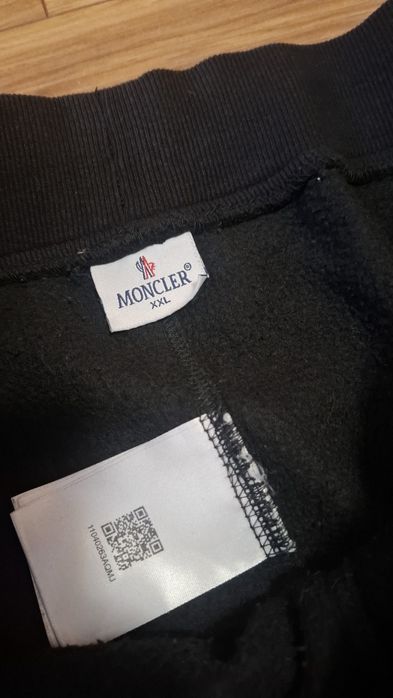 Оригинално долнище на moncler. Приемам и бартери