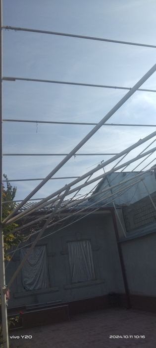 Узум учун Воиш сотилади.