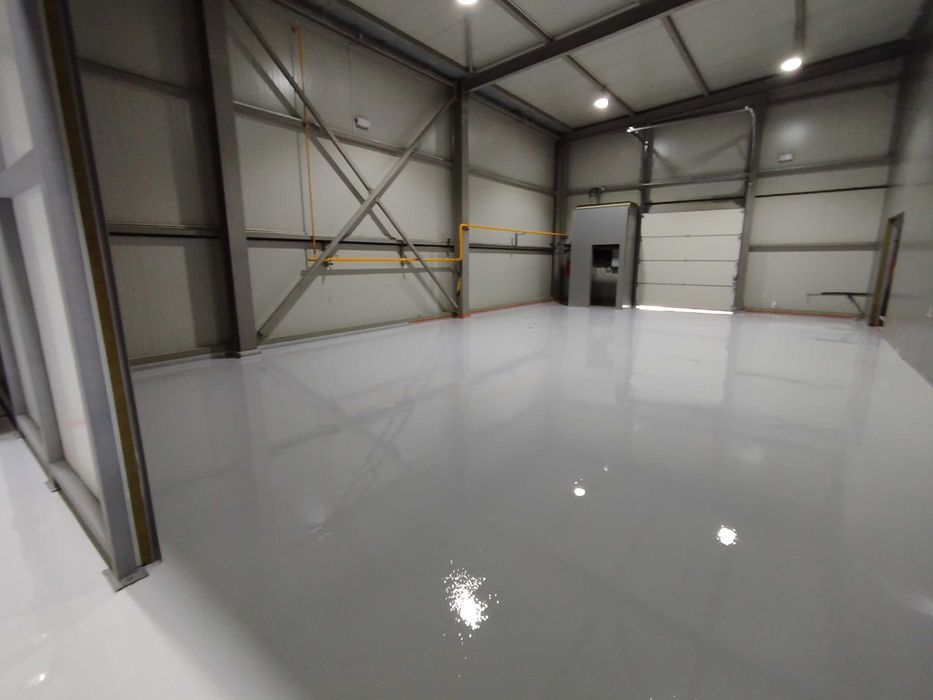 Изработка на безфугови подове - домашни и индустриални