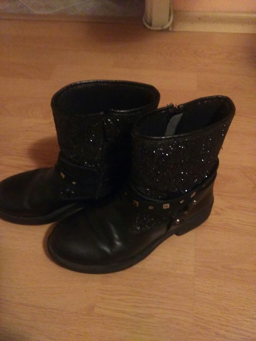 Детски боти и маратонки за момче и момиче!Много топли и удобни за зима