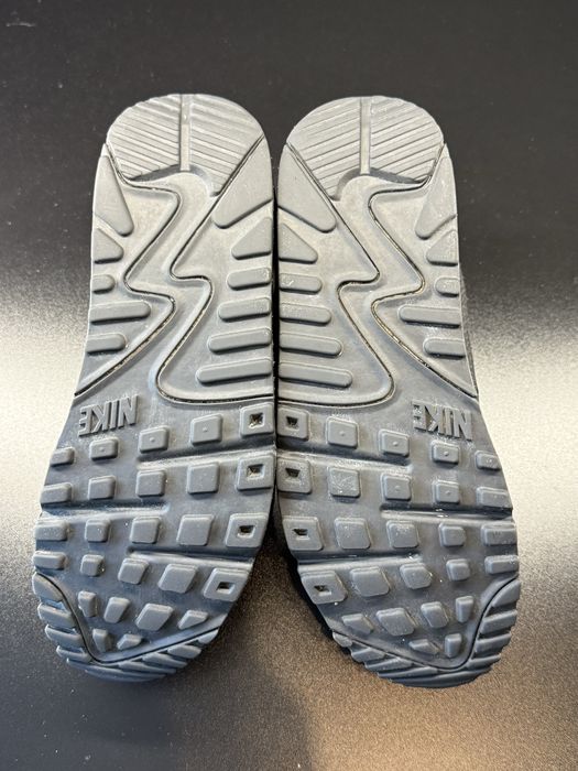 Дамски обувки Nike Air Max 90 - 36.5