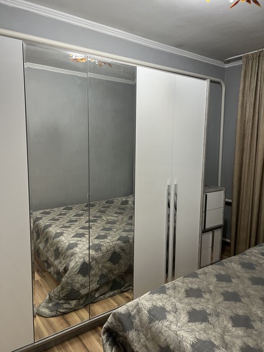 Продам спальный гарнитур