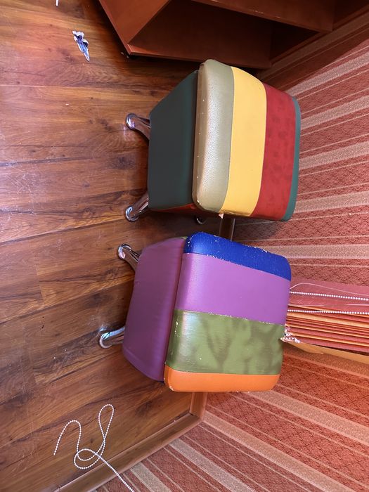 Продам Диван сдвумя банкетками