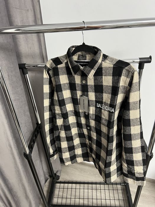 Camasa BALENCIAGA super calitate