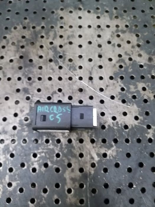 Port usb citroen c5 aircross 98217039dx 9824334377