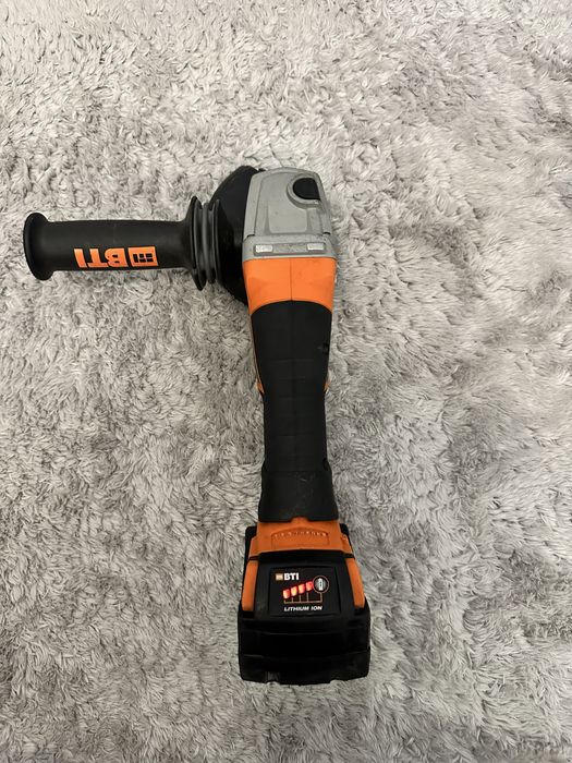 BTI A18 Wks BL Ъглошлайф