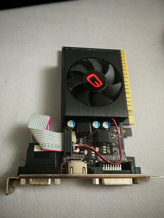 Placa video GT710