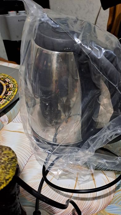 Продаются термопот,  чайник и ночник