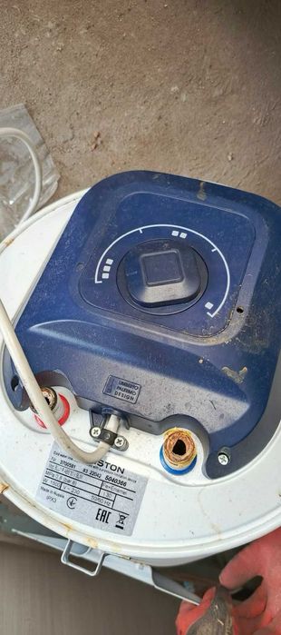 Продам Бойлер Ariston