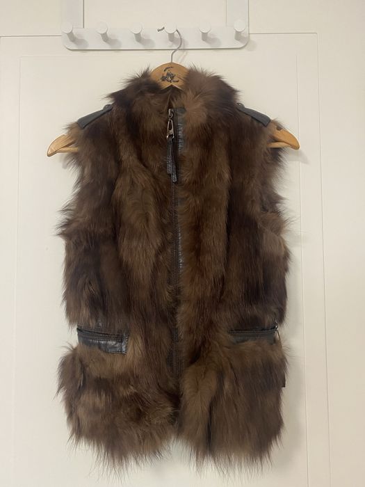 Жилет из меха песца