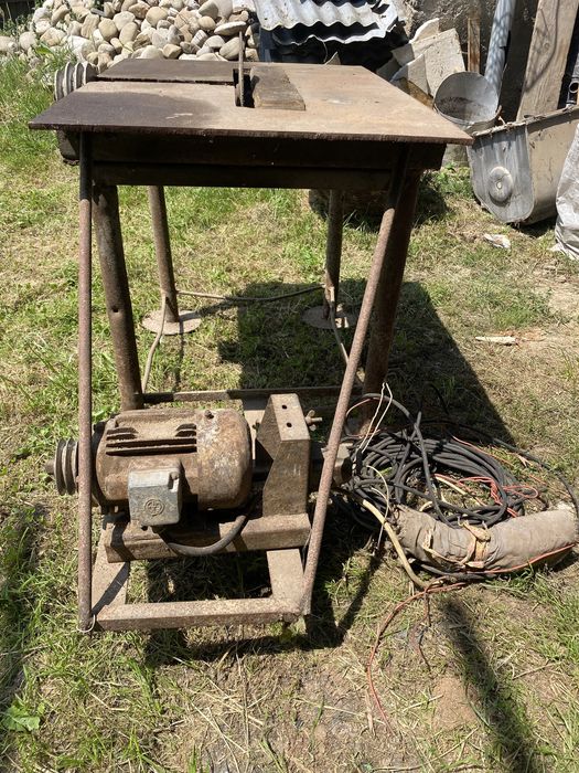 Masă abric, polizor, masă de tăiat lemne