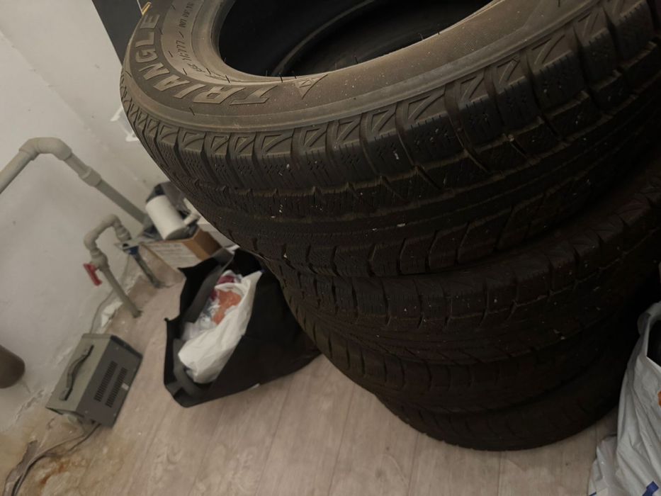 Продам зимние шины 16 размер