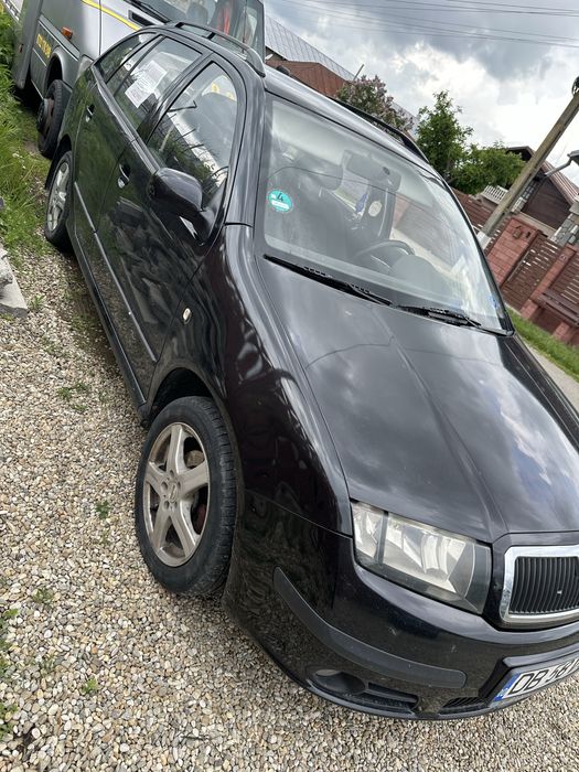 Vând Skoda Fabia