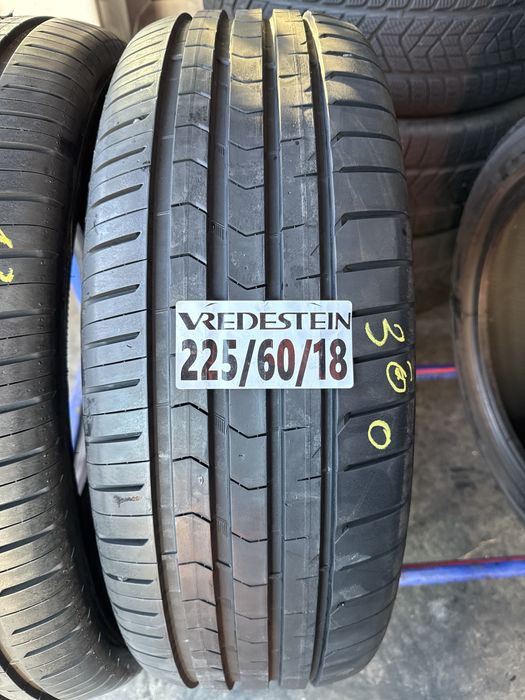 225/60/18 Vredestein