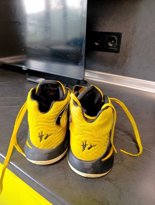 Баскетболни маратонки NIKE