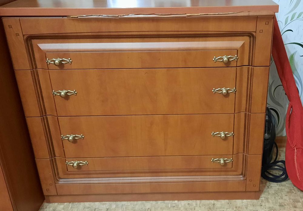 Спальный гарнитур