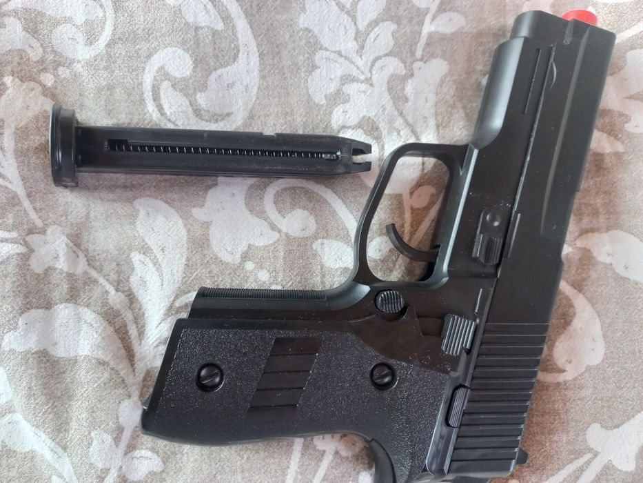 Replica pistol airsoft Italia-cadou Craciun