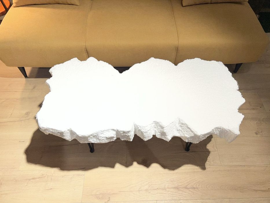 Холна маса с епоксидна смола