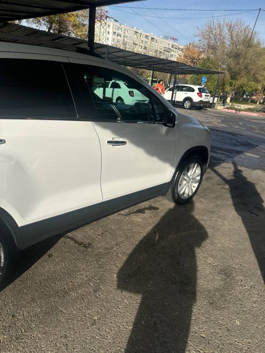 Продаю свой Трекер 1 премьер