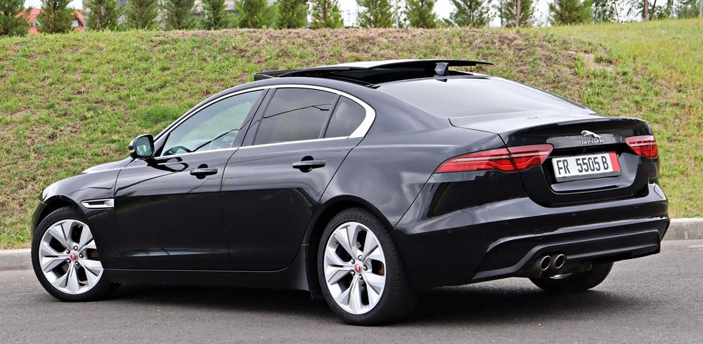 Jaguar XE / 2021 / Facelift / 204 CP / Panoramic/Camere/Lane/Memorii