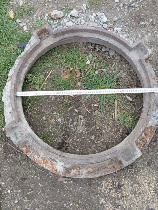 Кольцо люка чугунное (советское)