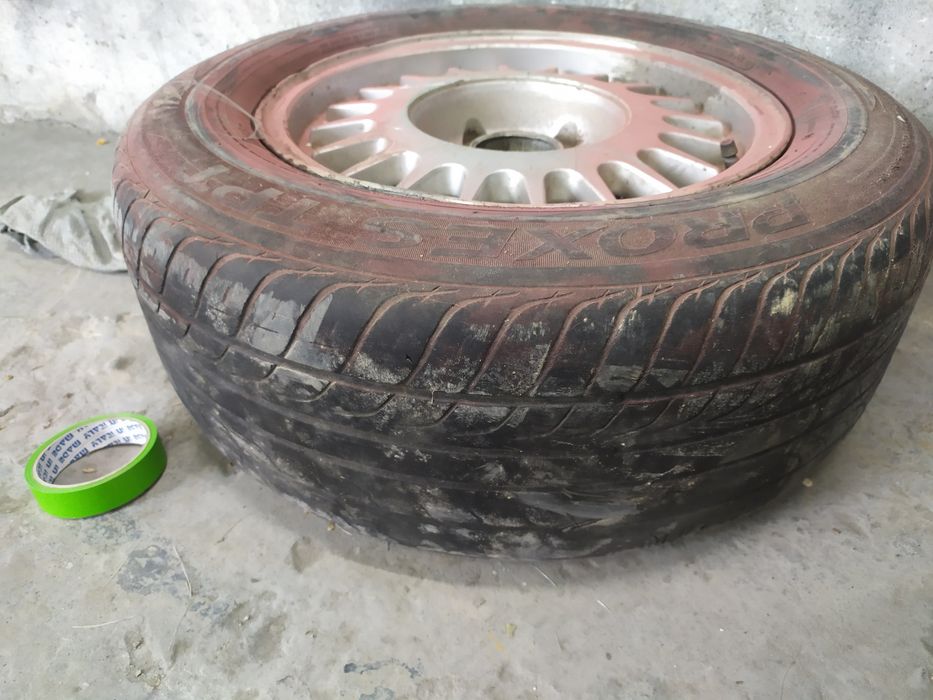 Запаска на БМВ е34