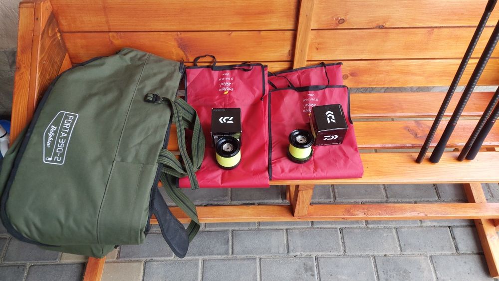 Set crap distanta: 2x free spirit de 3.90m 3,5lb/2x daiwa emblem 45scw