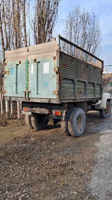 Zil 53 срочно сотилади