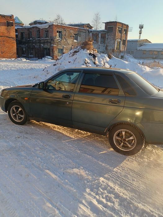 Продам Приору на ходу состояние хорошее