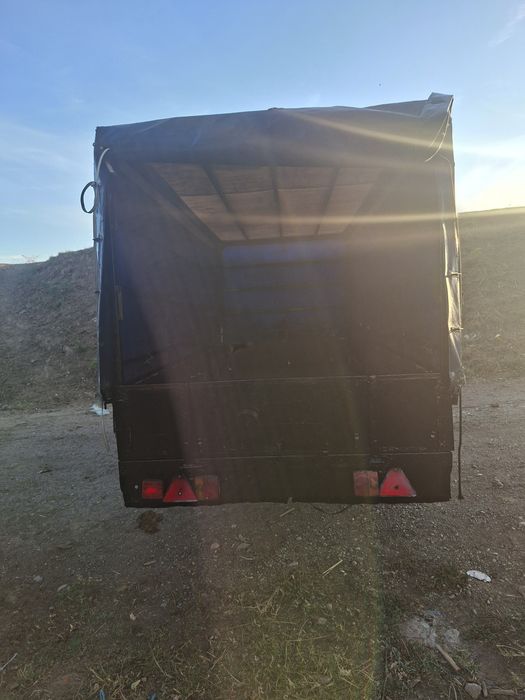 Vand remorca 750 Kg 3 metri lungime sau schimb cu vaci sau vitei