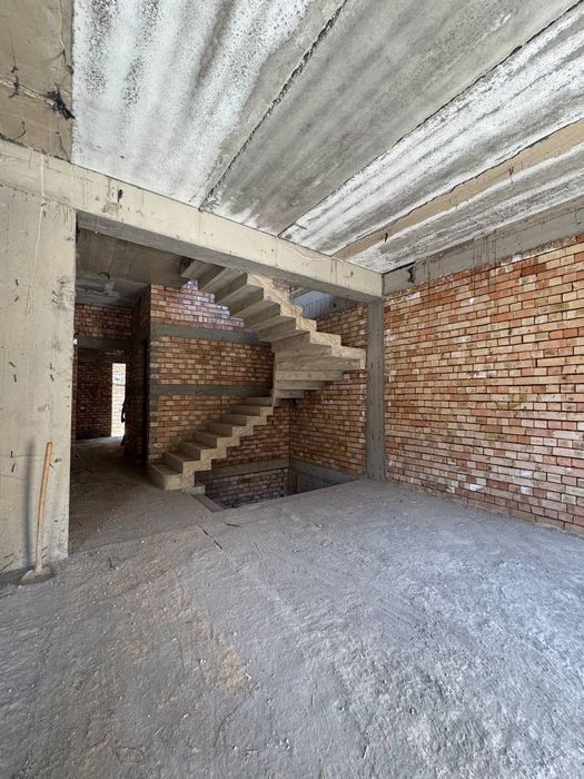 Продается Дом 3 сотки коробка Посольство США