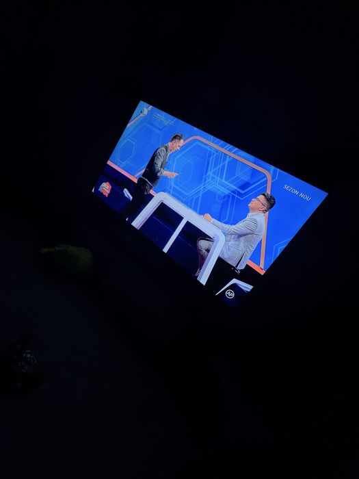 Vand tv samsung 140cm disgonala !
