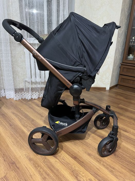 Продам коляску Hauck
